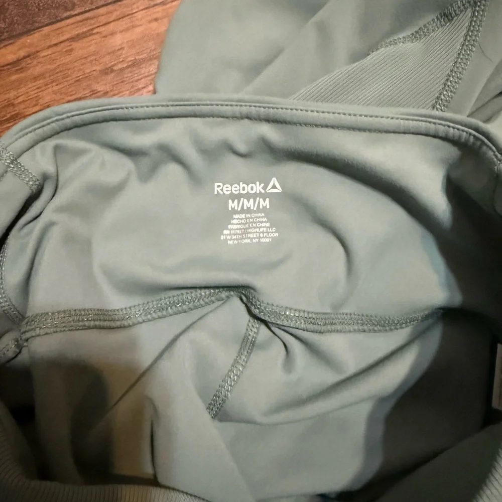 Reebok used good